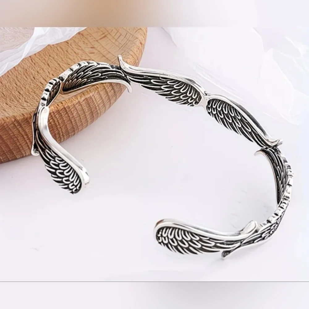 Elegant Silver Angel Wing Cuff Bracelet NIP!